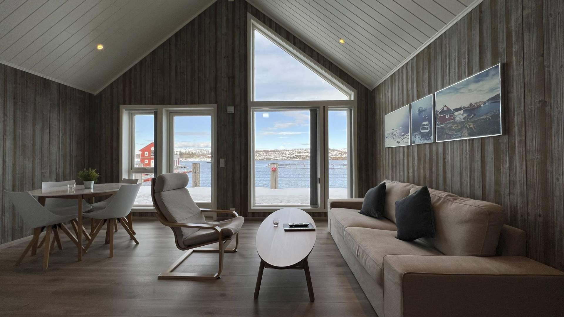 Norwegian Aquaculture Centre - Rorbu cabins by the sea
