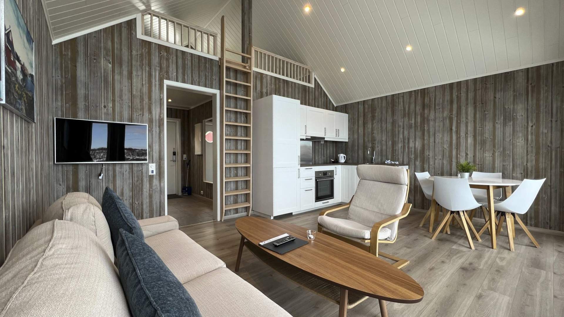 Norwegian Aquaculture Centre - Rorbu cabins by the sea