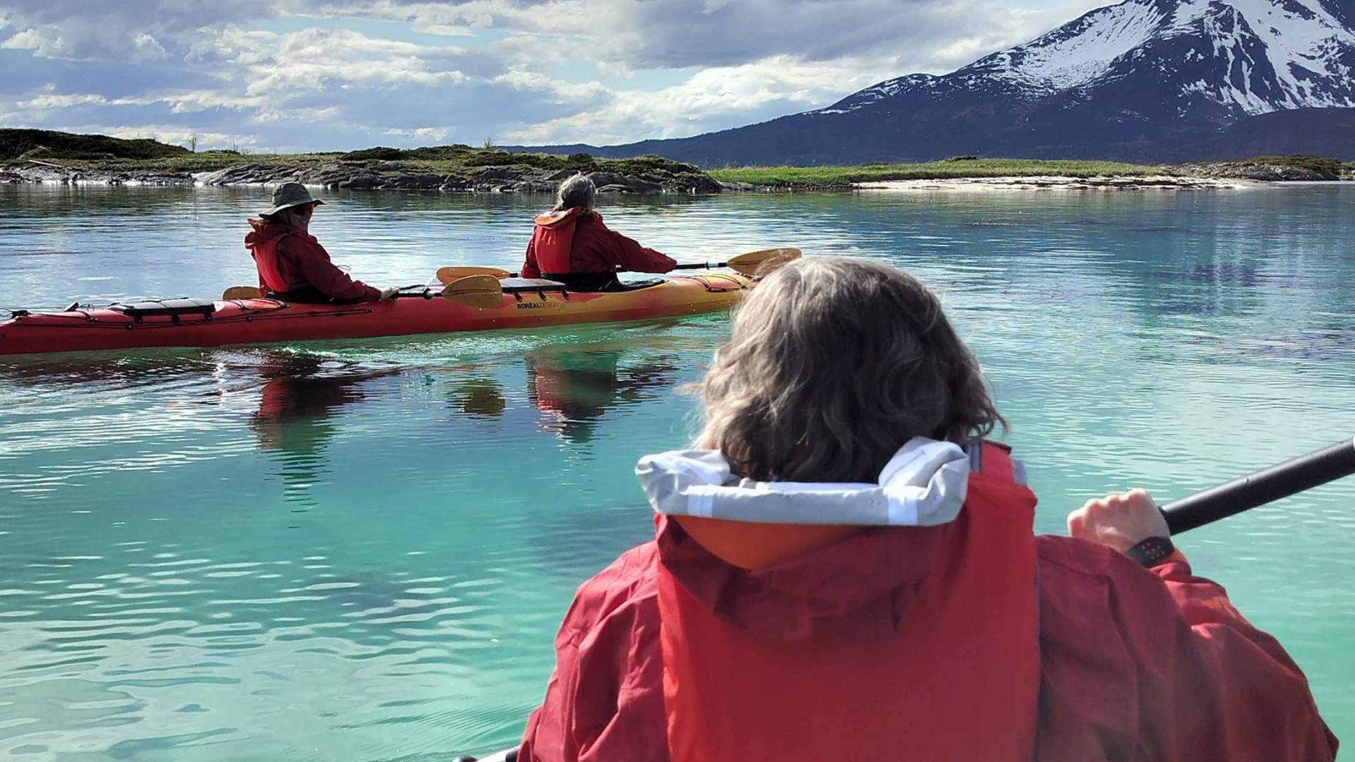 Guidet Kayaking in Ånderdalen National Park