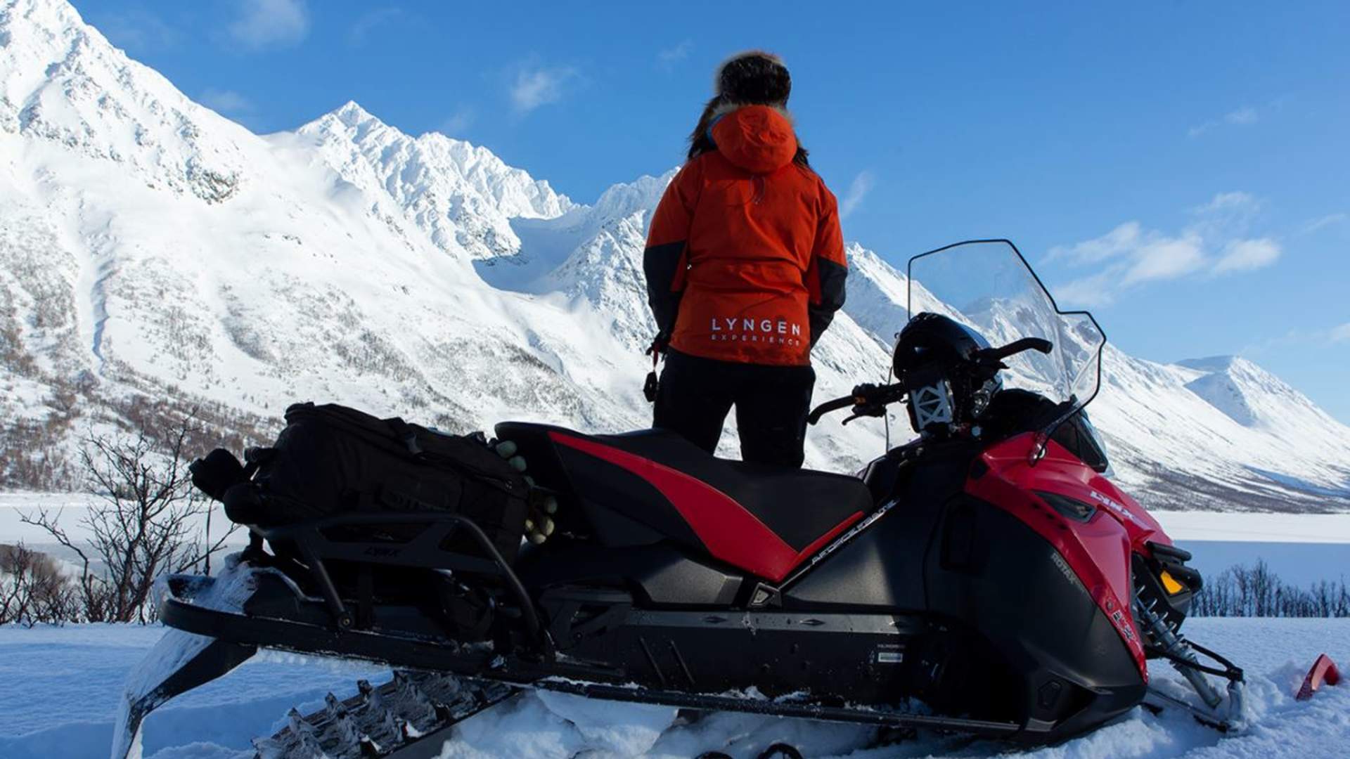 Snøskuteropplevelse - Lyngsalpene - Lyngen Experience
