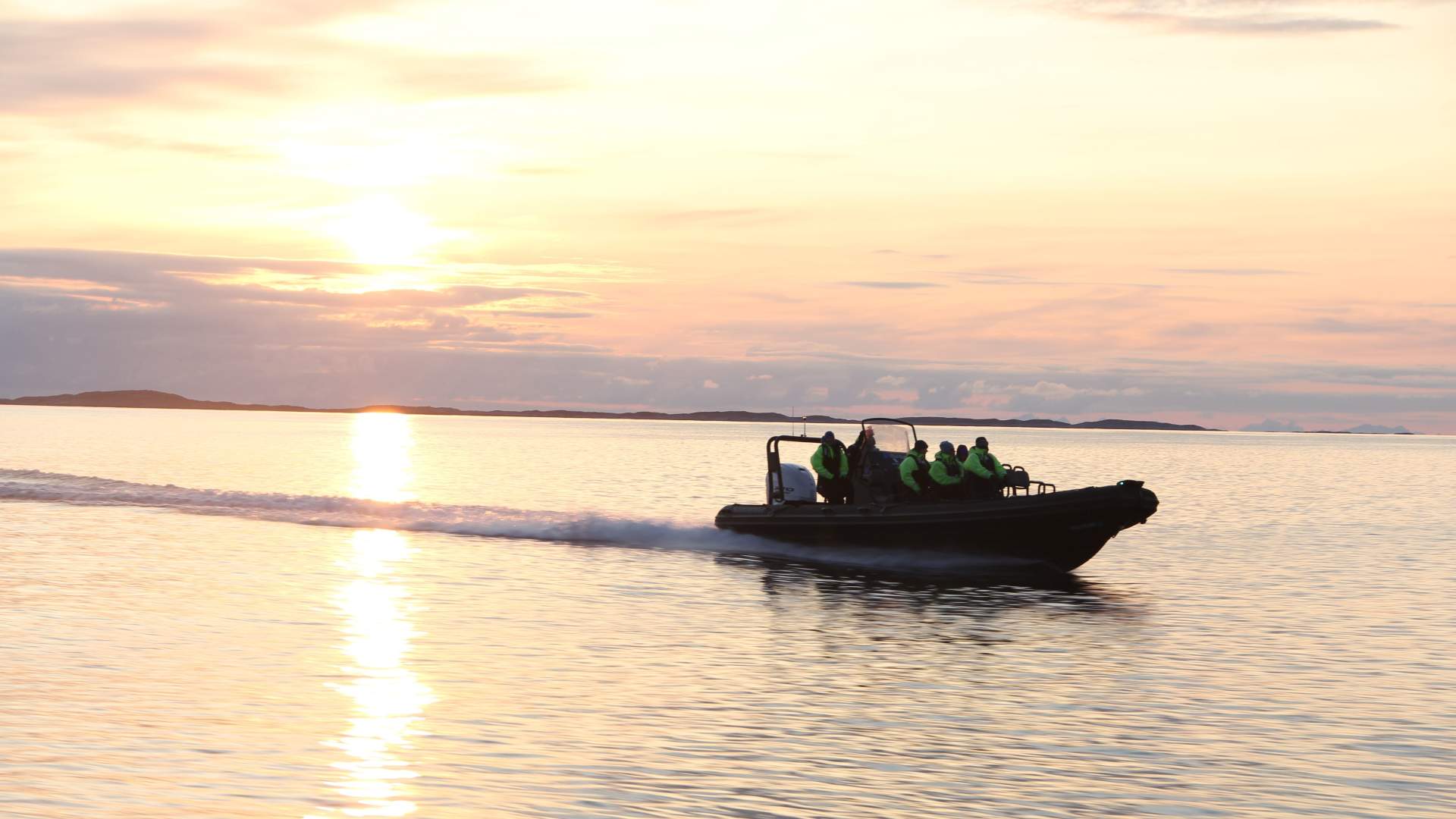 Midnight Sun Tour/Beiarn Fjord Tour by RIB-Boat &#8211; A Unique Arctic Experience