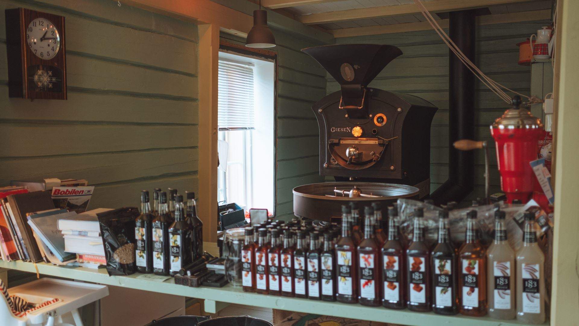 Krambua Café in the coffee roastery at Forvik Old trading post