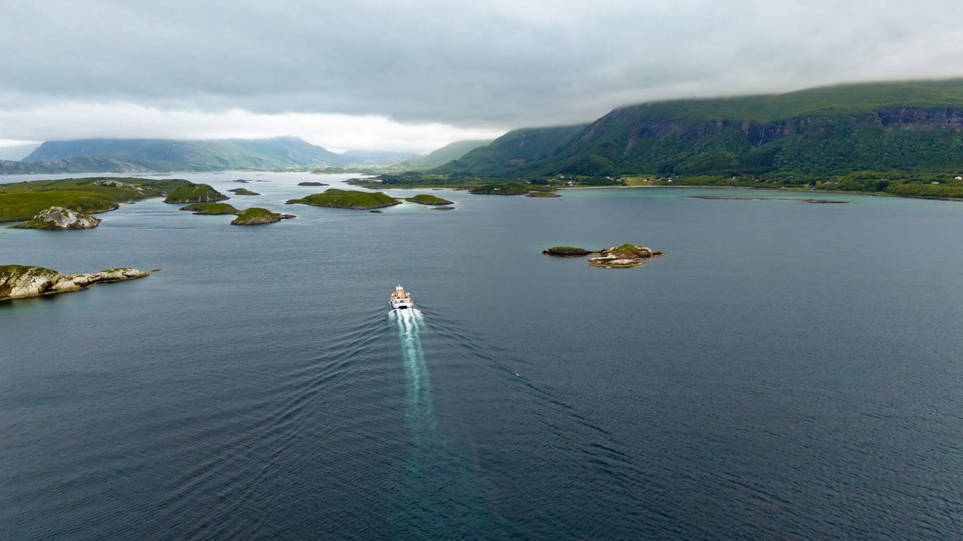 Kjerringøy & Nordfjord Cruise - Bodø - Brim Explorer