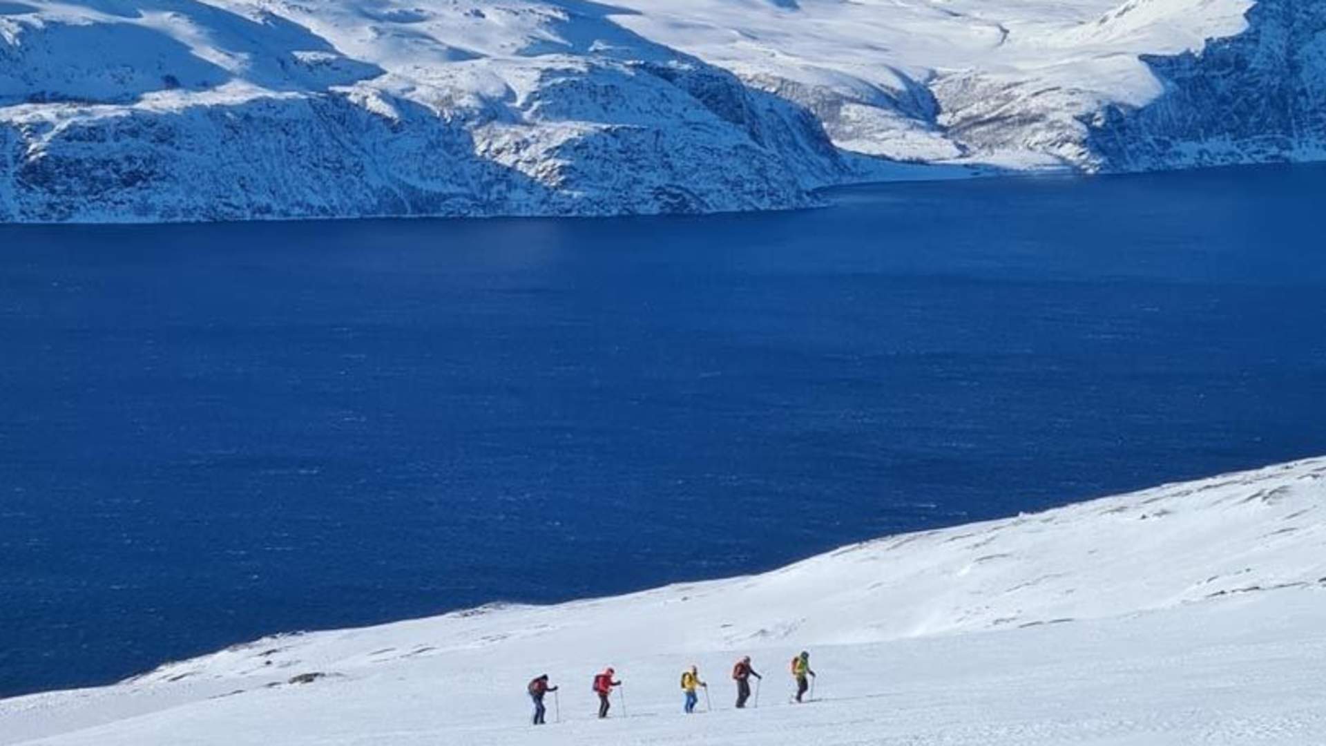 Ski, seil og lodge i Reinfjord med OffTrack Experience