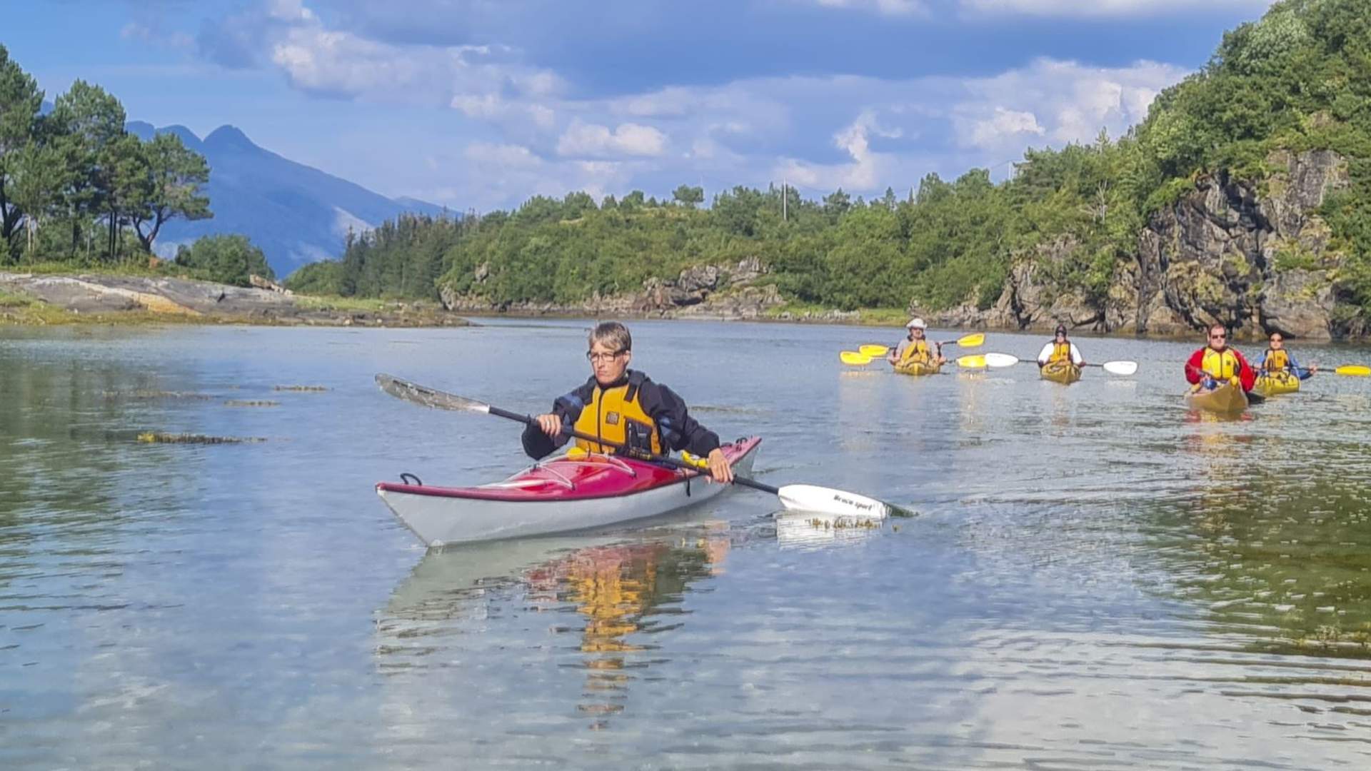 Kajakk rundt Sandnessjøen og Herøy – kurs og guidede turer