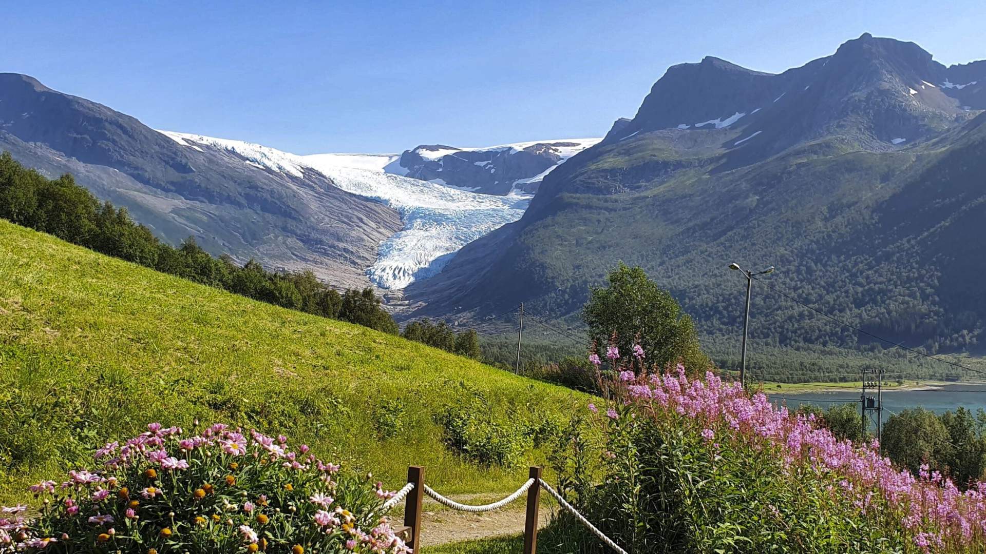 Engen Gård - Stay with a view of the stunning Svartisen glacier
