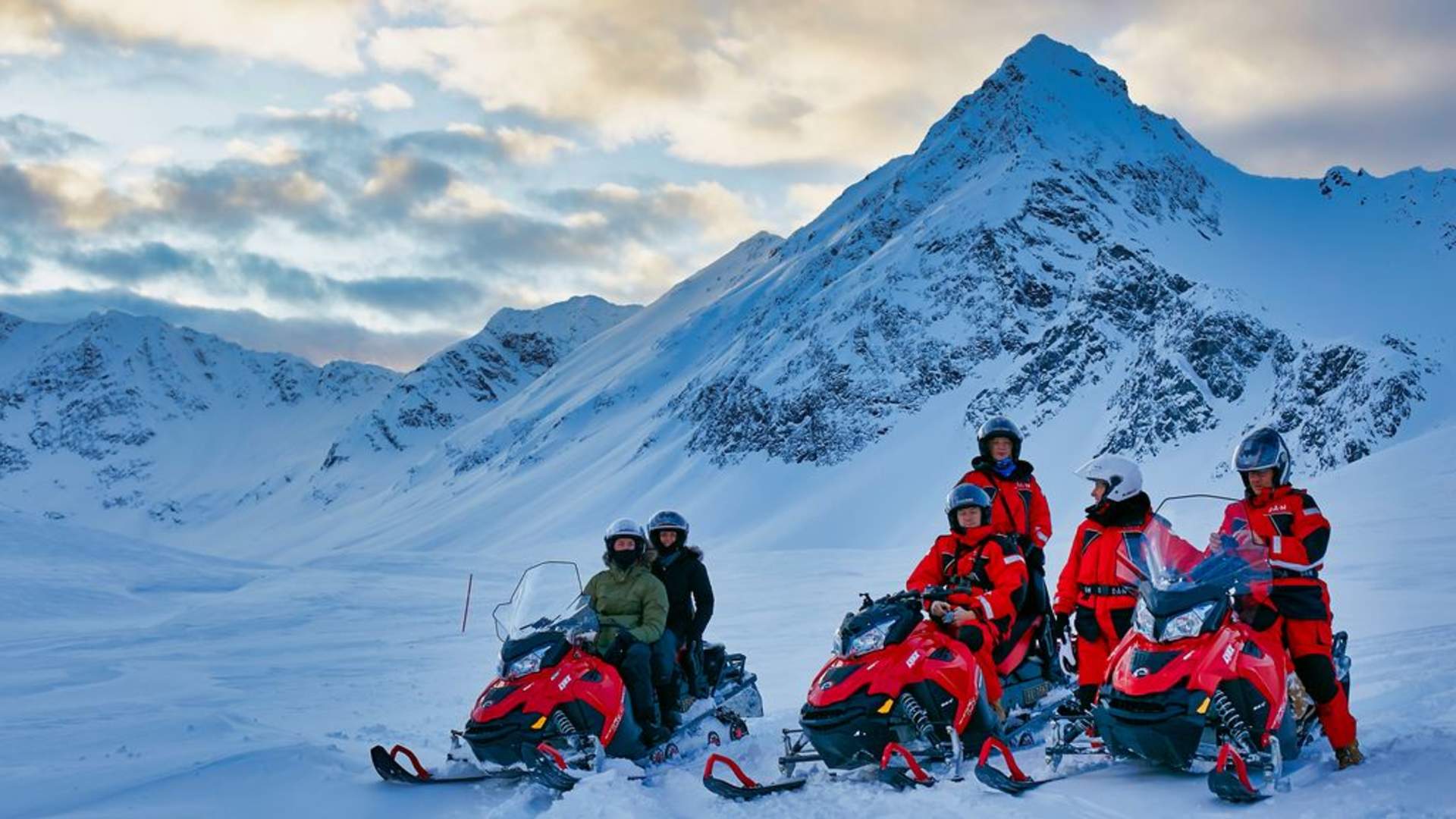 Guided Snowmobile Tour in the Lyngen Alps