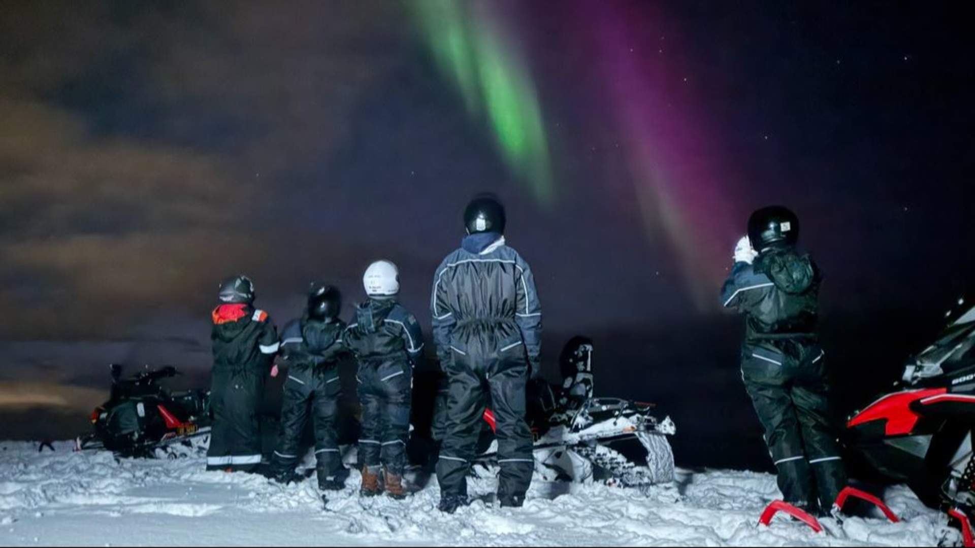 Guided Snowmobile Tour in the Lyngen Alps