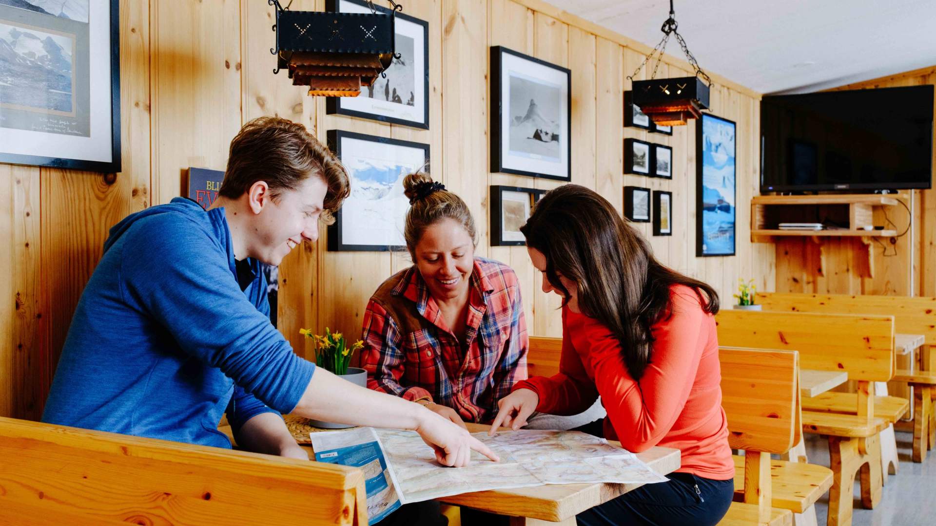 Leirvassbu turisthytte