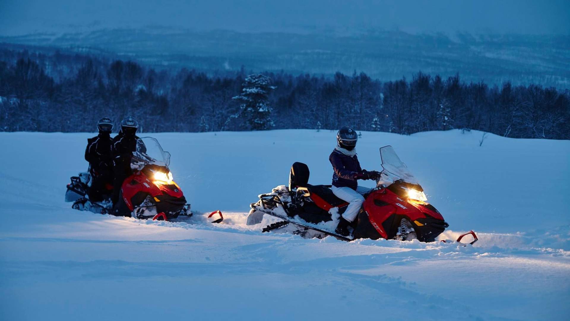 Snowmobile Safari in the Beautiful Lyngen Alps
