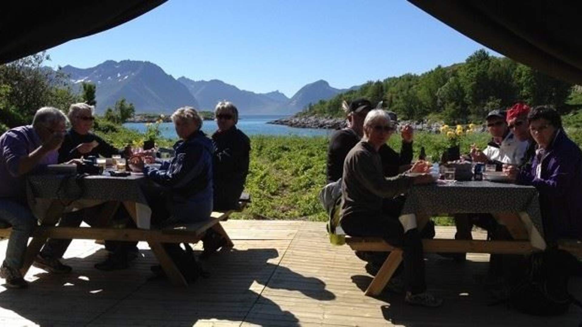 Lunsj på fjordcampen