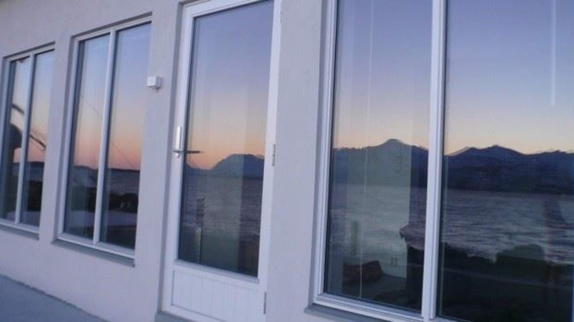 The Posthuset Expedition Lodge - Basecamp Senja