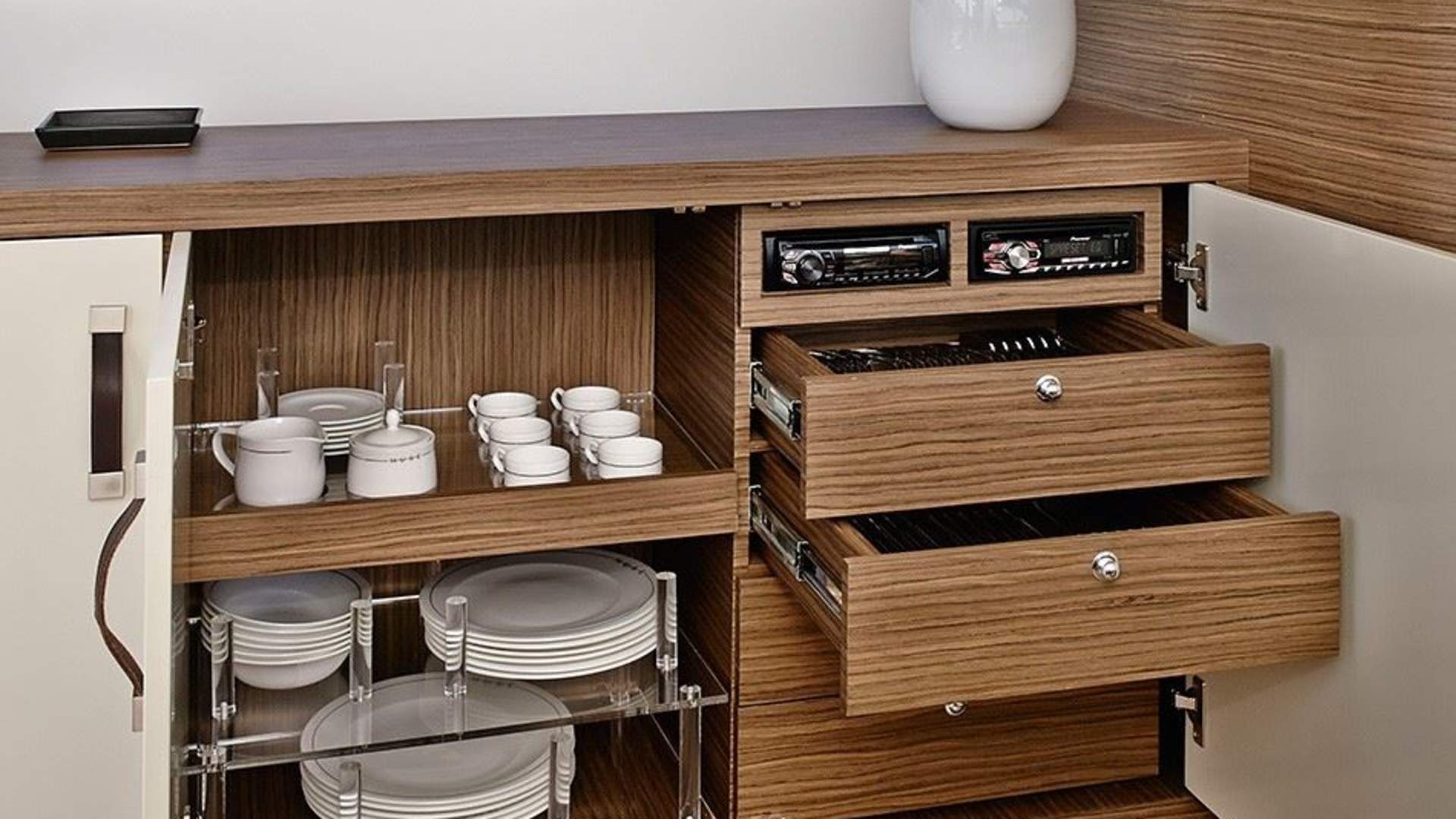 En uforglemmelig arktisk hvalsafari med vår luksus Yacht Arctic Queen