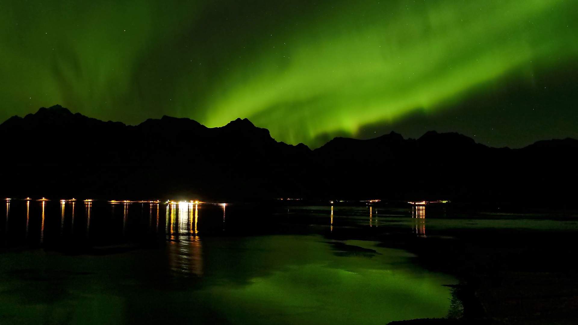 Nordlysjakt fra Svolvær - XXLofoten