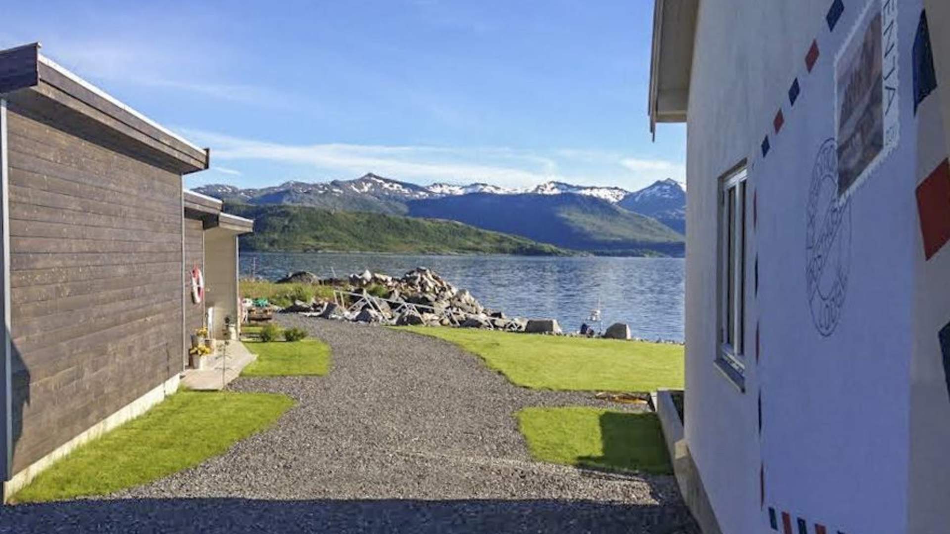 The Posthuset Expedition Lodge - Basecamp Senja