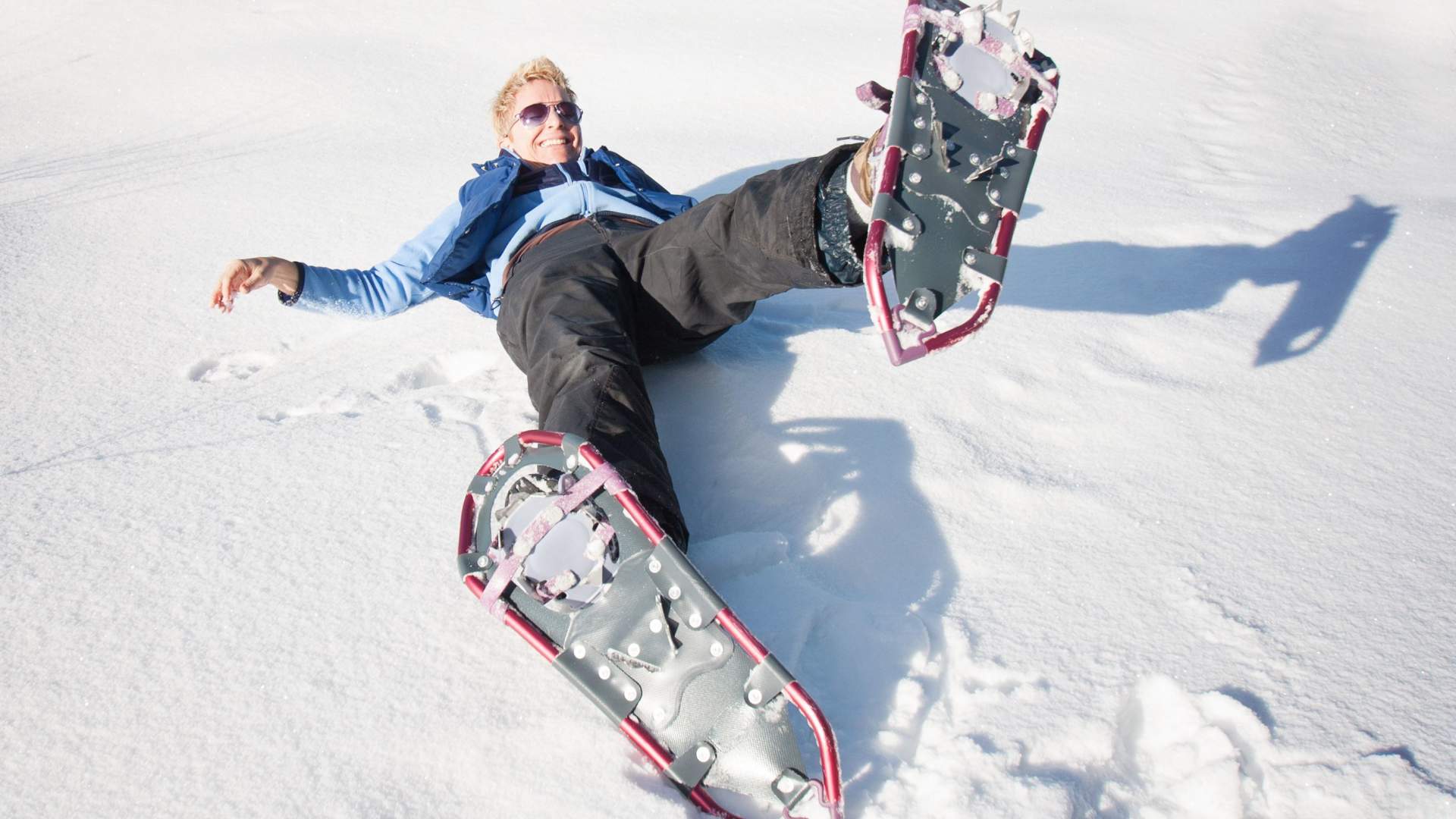 En vakker, miljøvennlig trugetur i naturskjønt landskap med Tesla X