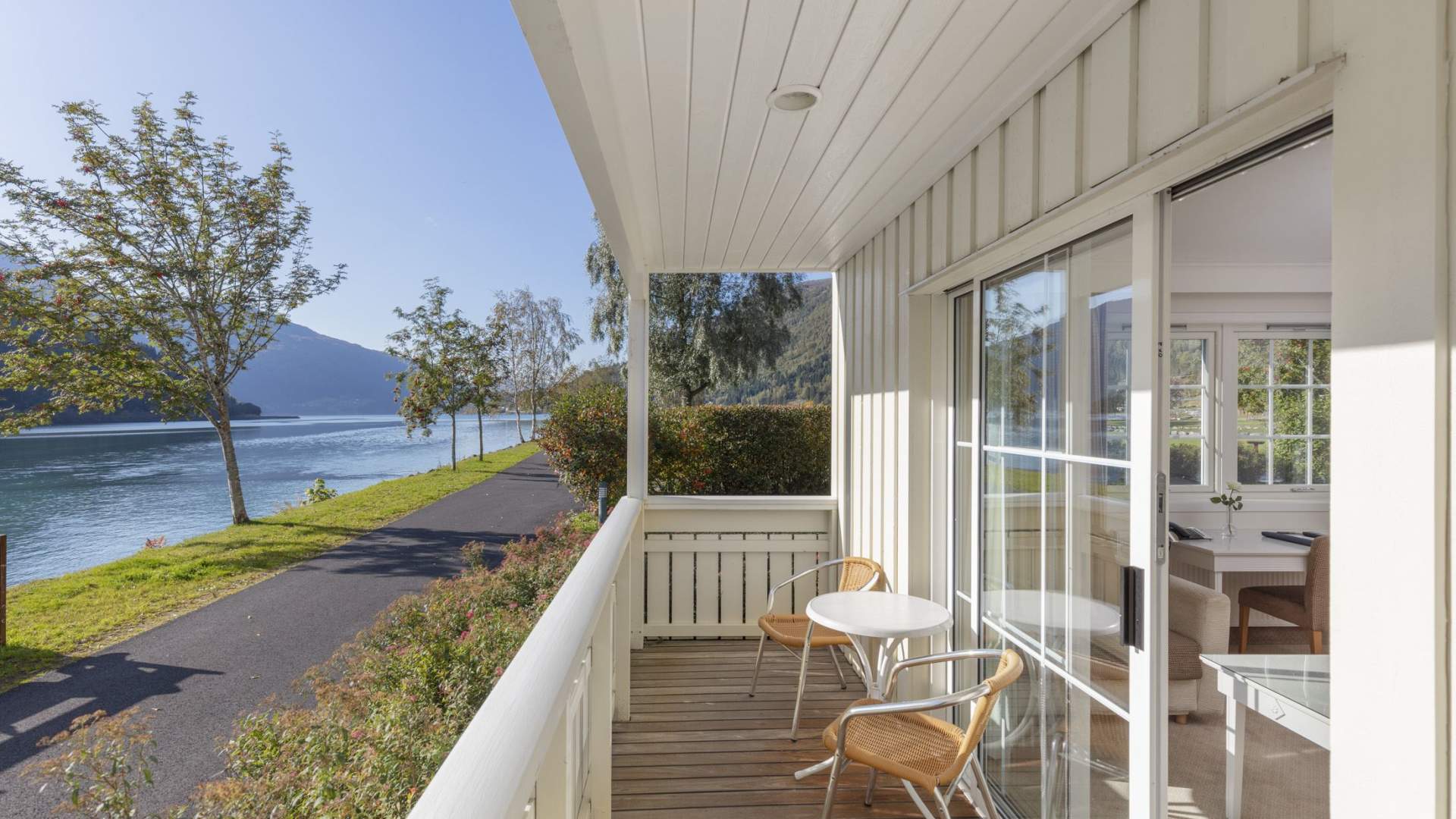 Hotel Loenfjord