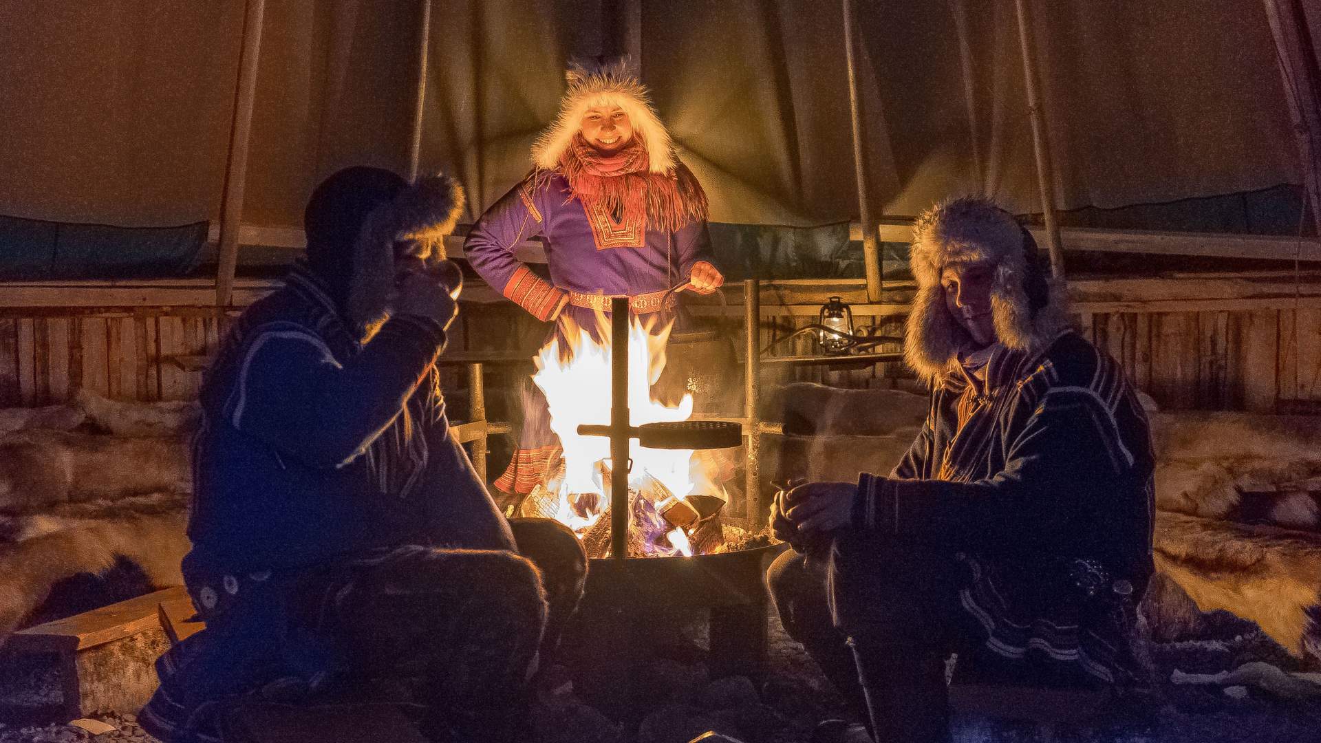 Reinsledetur, Reinsdyrcamp Middag med Nordlyssjanser