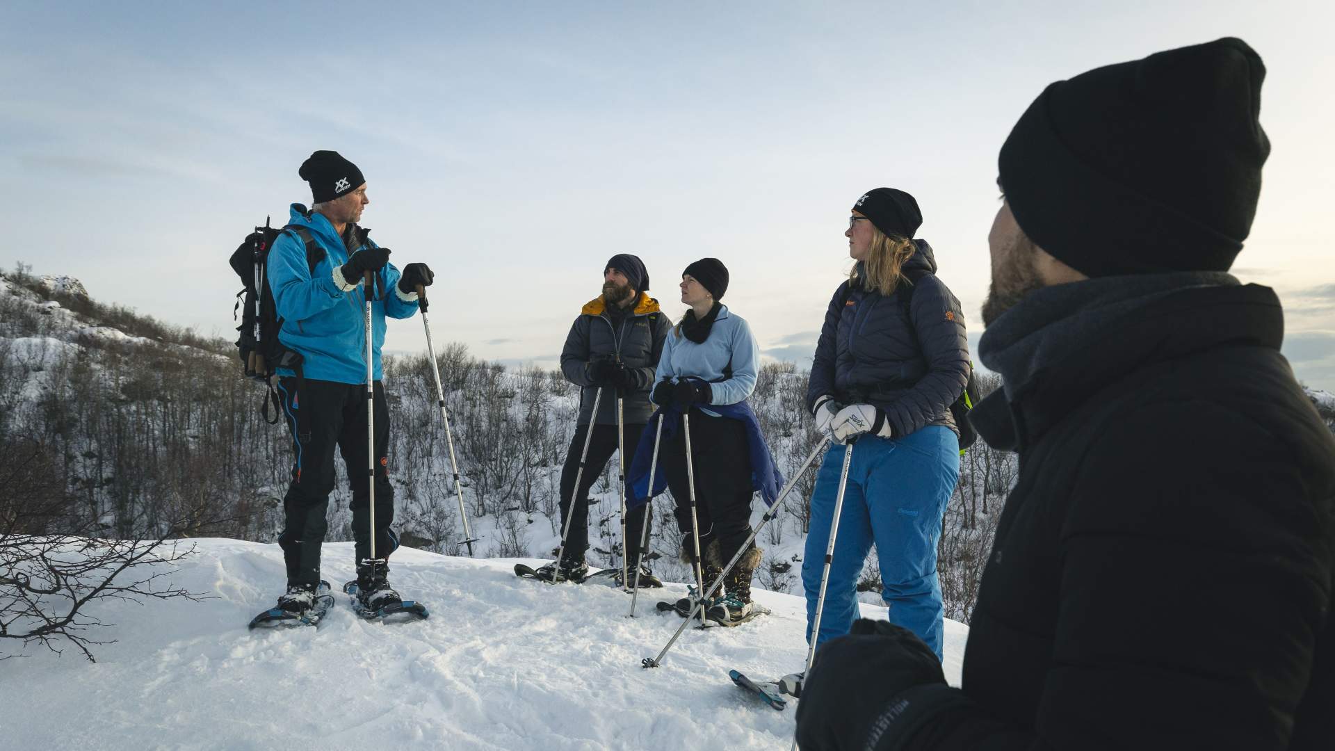 Snowshoe Explorer - guided showshoeing trips