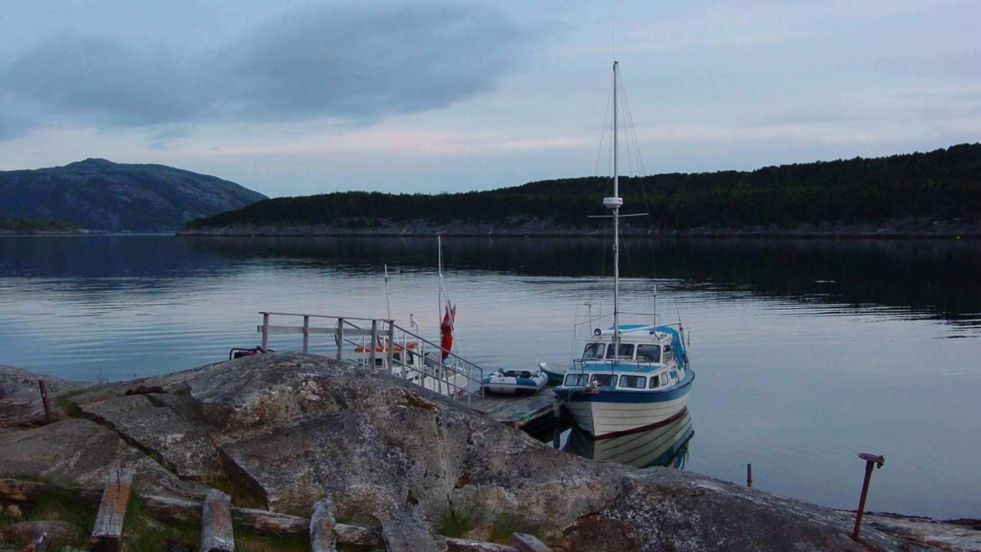 DNT-hyttene Gjælentunet, Lurfjellhytta og Tverrbrennstua