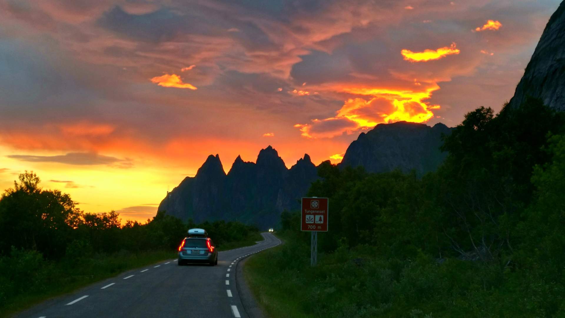 Senja rundt 6 dager med el-sykkel i midnattssol