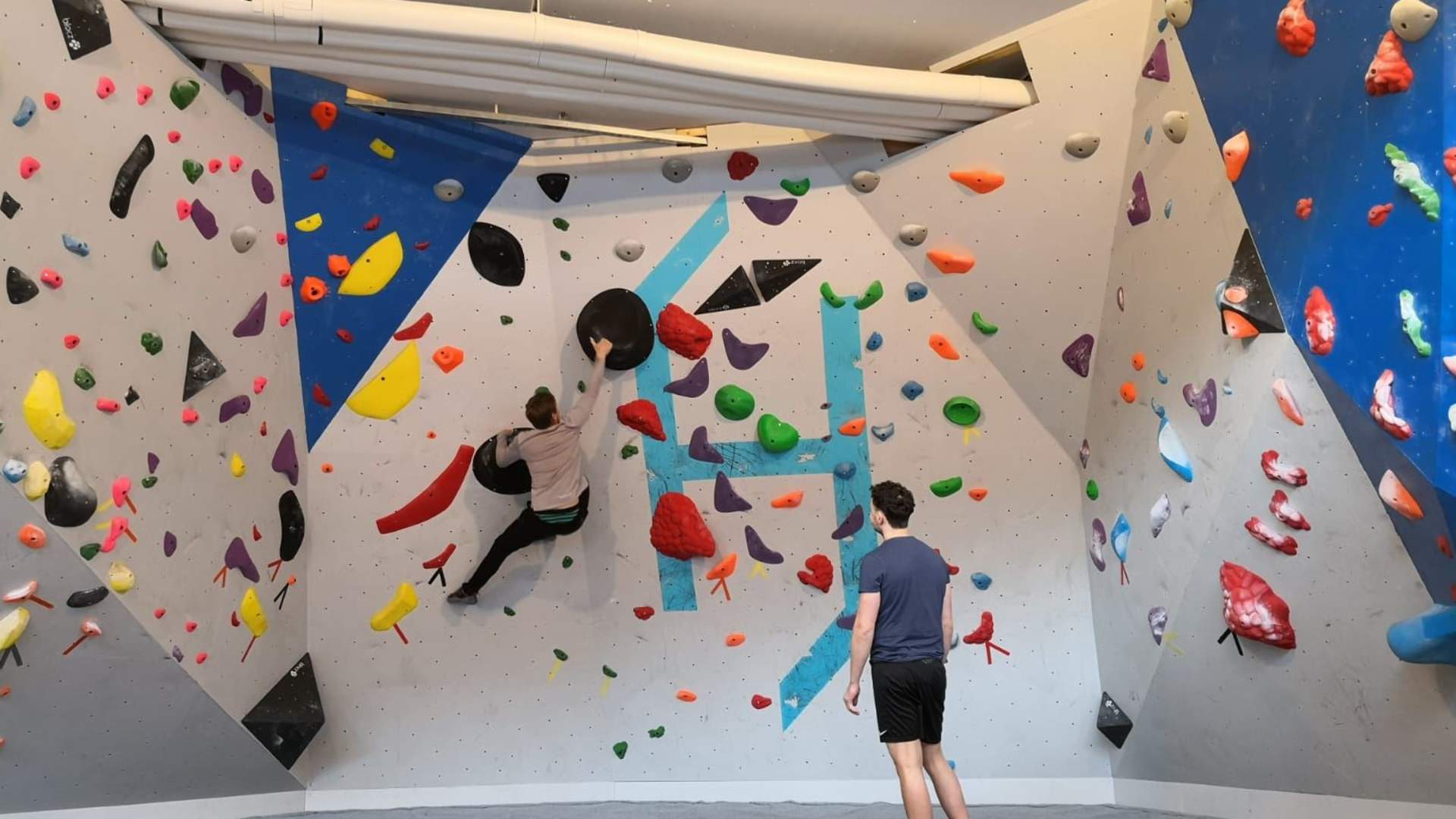 Hamna climbing and activity center