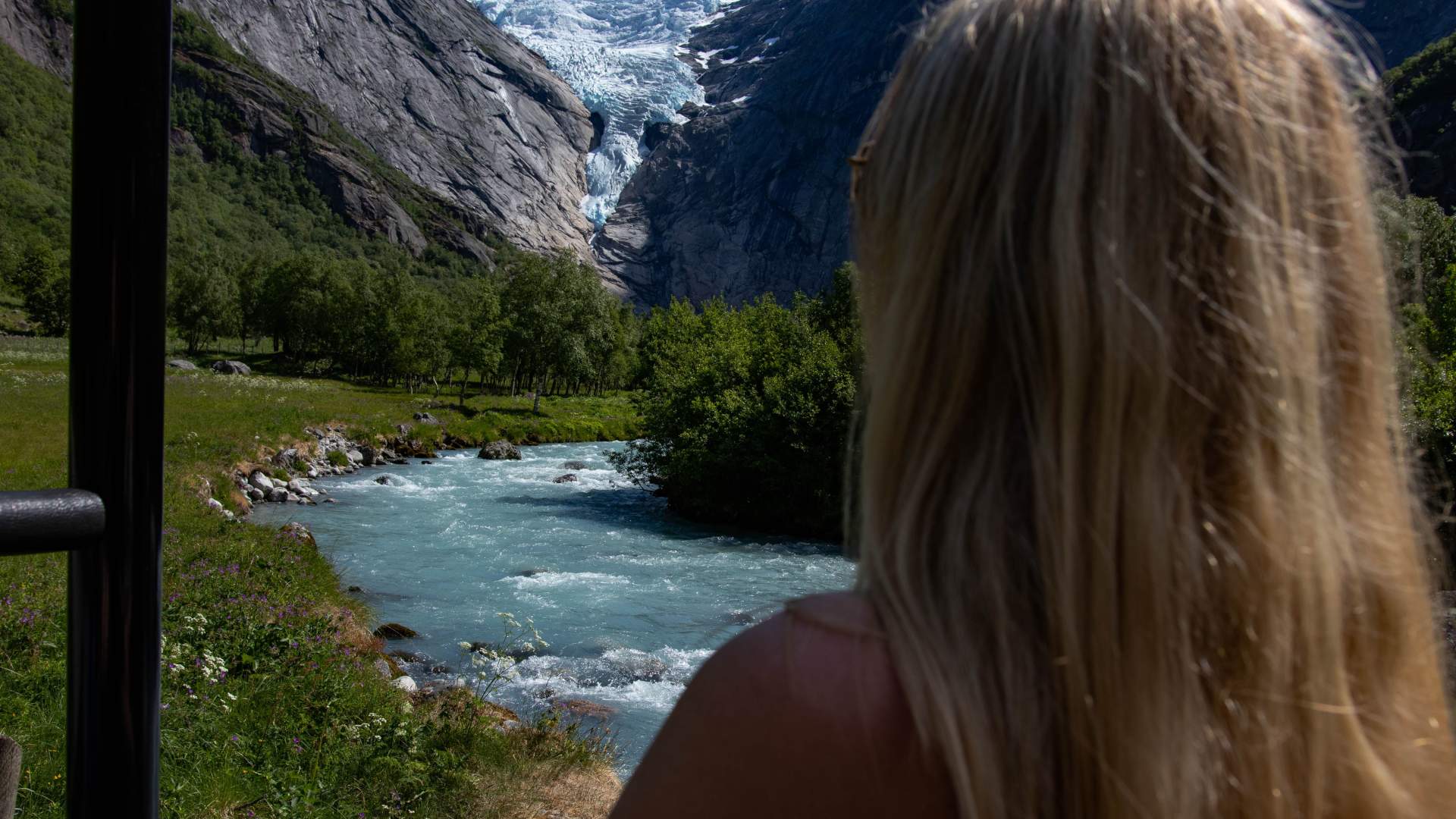 Med Trollbil til Briksdalsbreen | Oldedalen Skyss