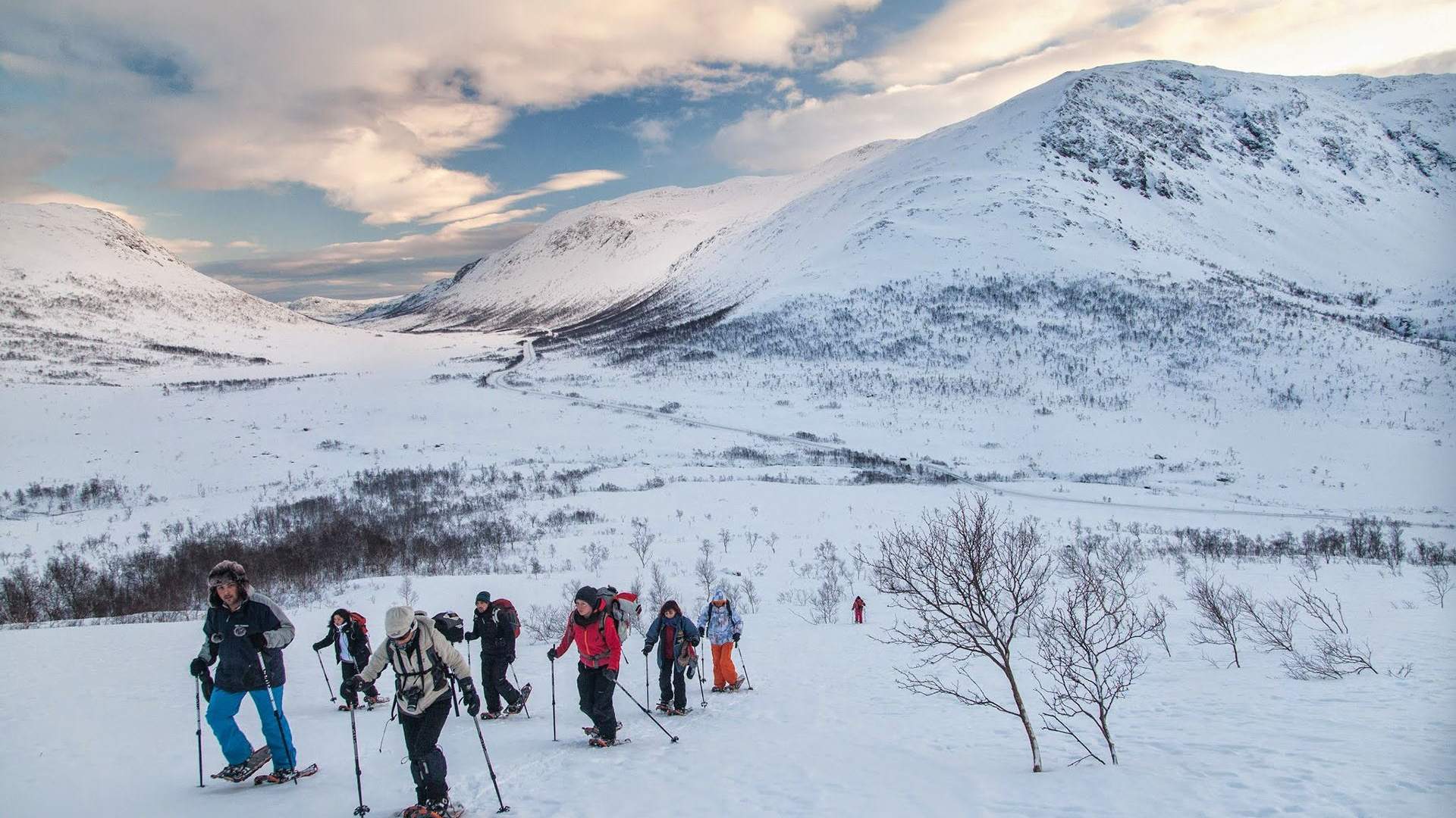Guided snowshoe hill hike