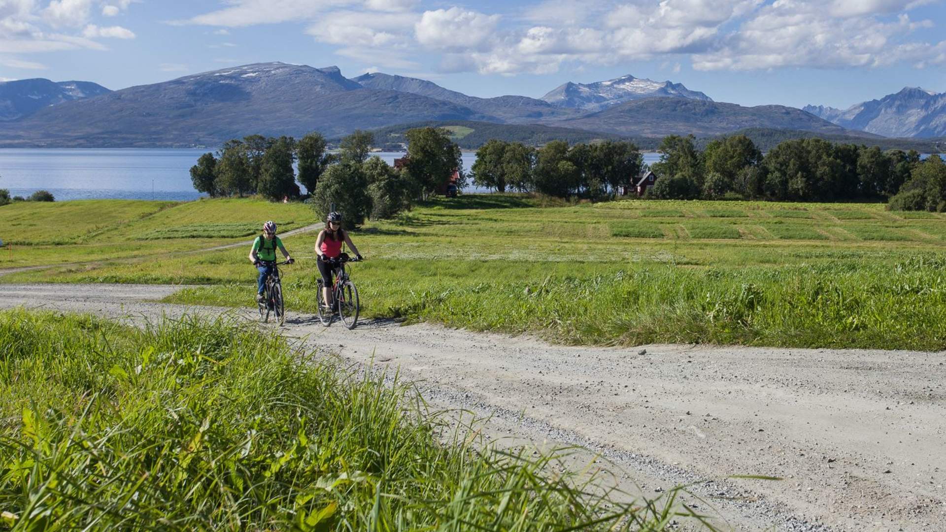 Explore Tromsø by E-bike