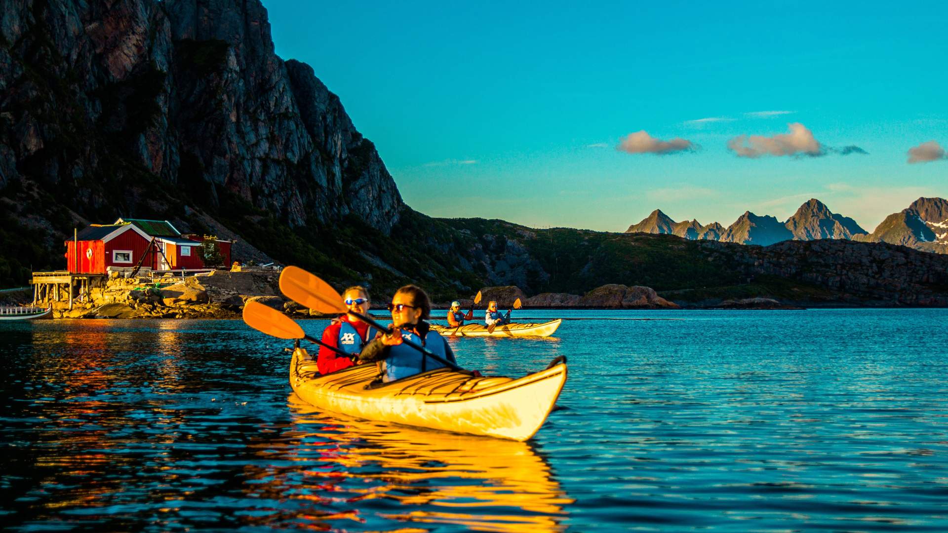 Evening kayaking from Svolvær