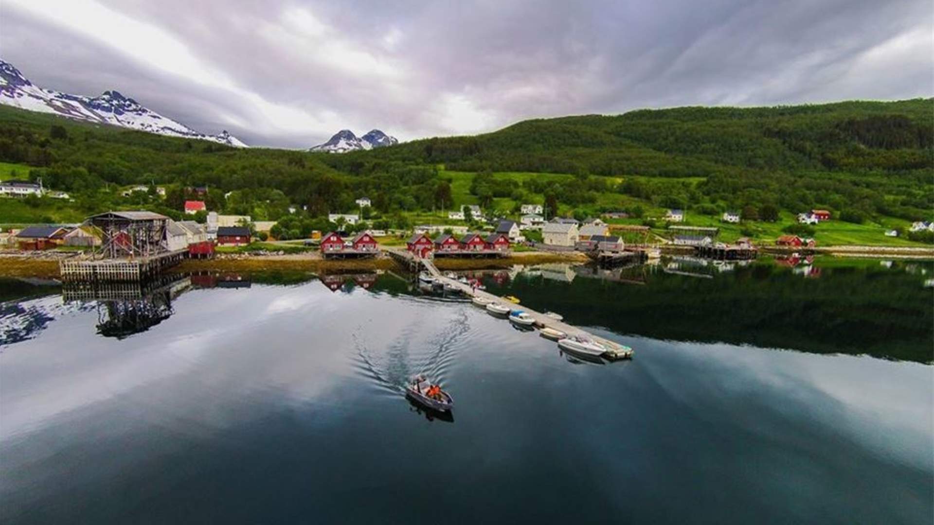 Foldvik Bryggeferie - Sea Cottages