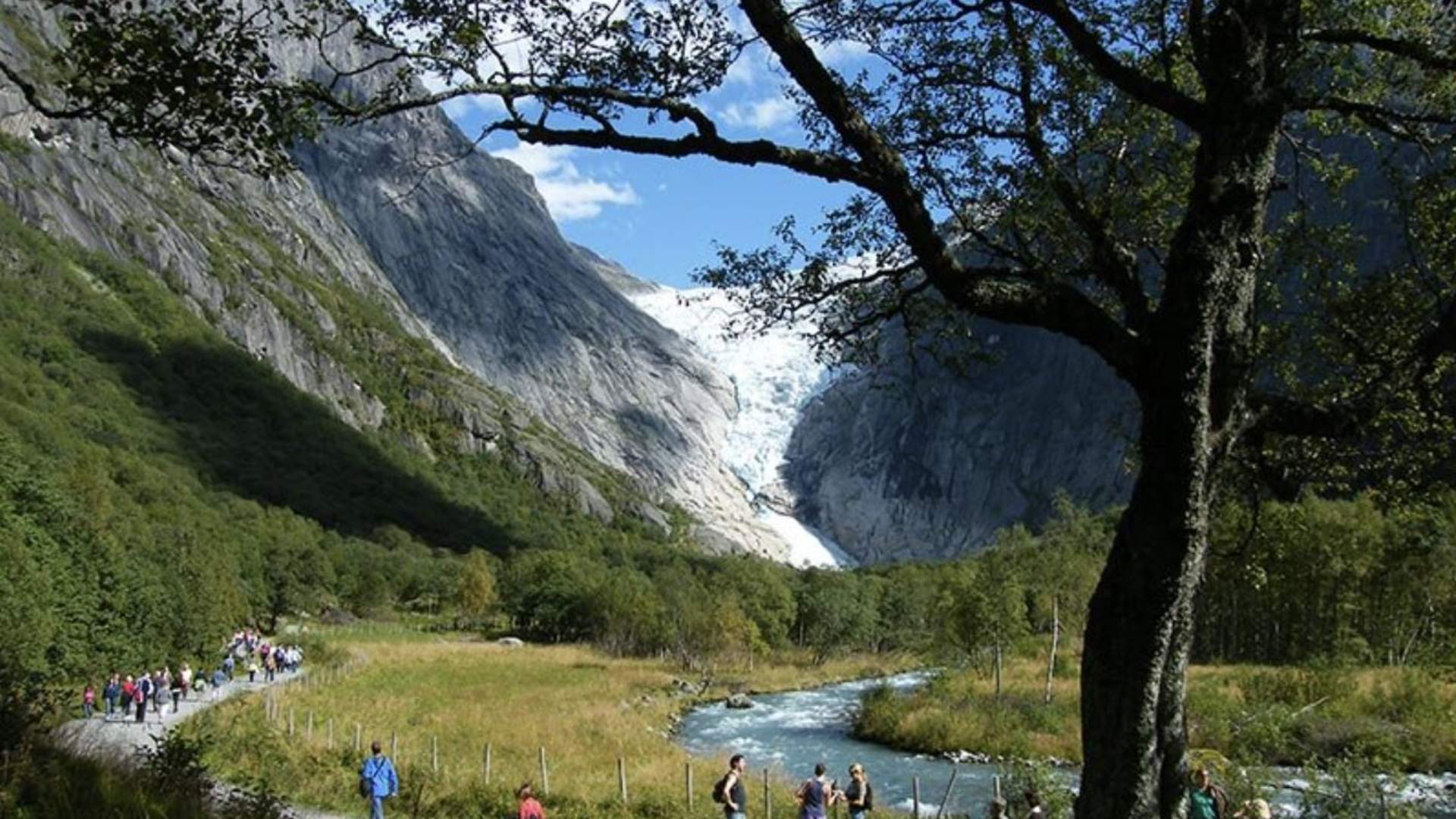Briksdal Glacier | Fjord Guiding