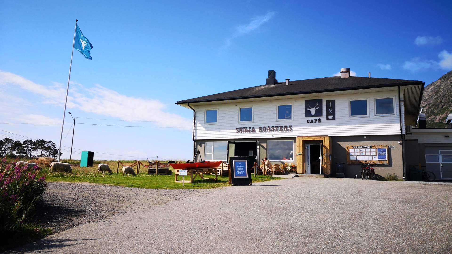 Senja Roasters Café