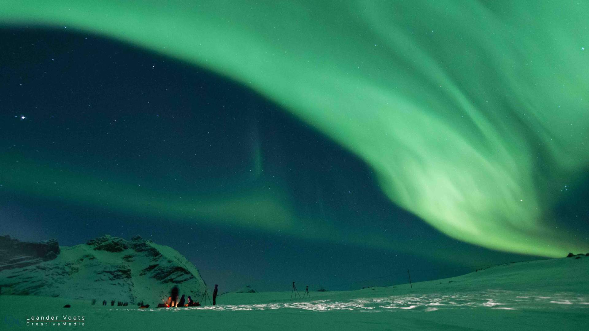 Northern Lights Minibus Chase