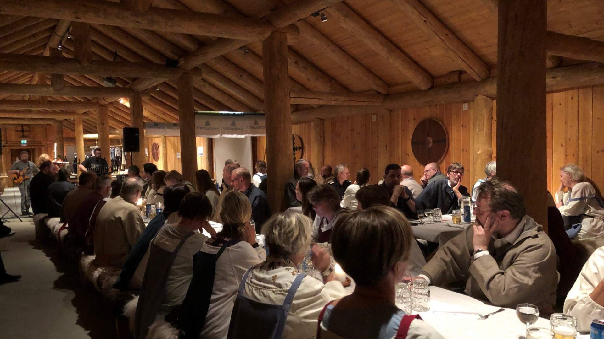 Høvdingsete på Sandnes &#8211; Omvisning og middag i vikingtiden