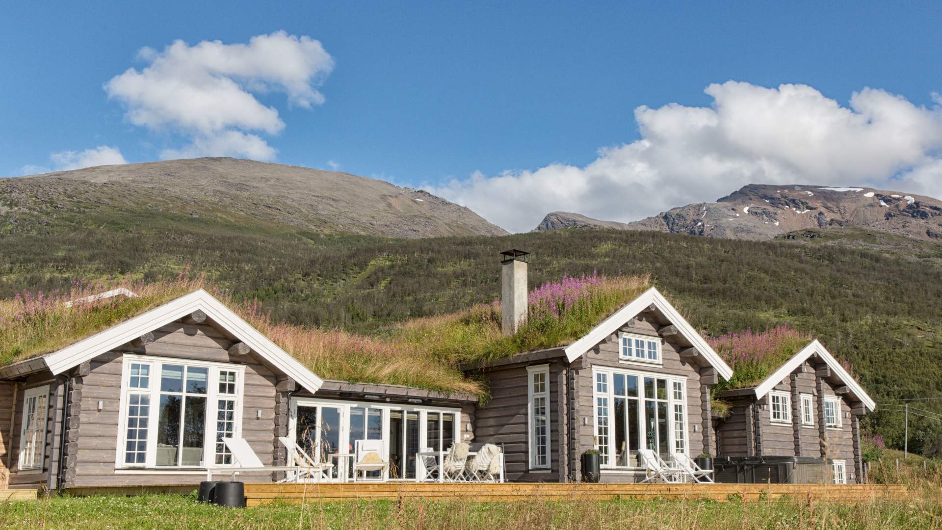 Lyngen Lodge from the outside