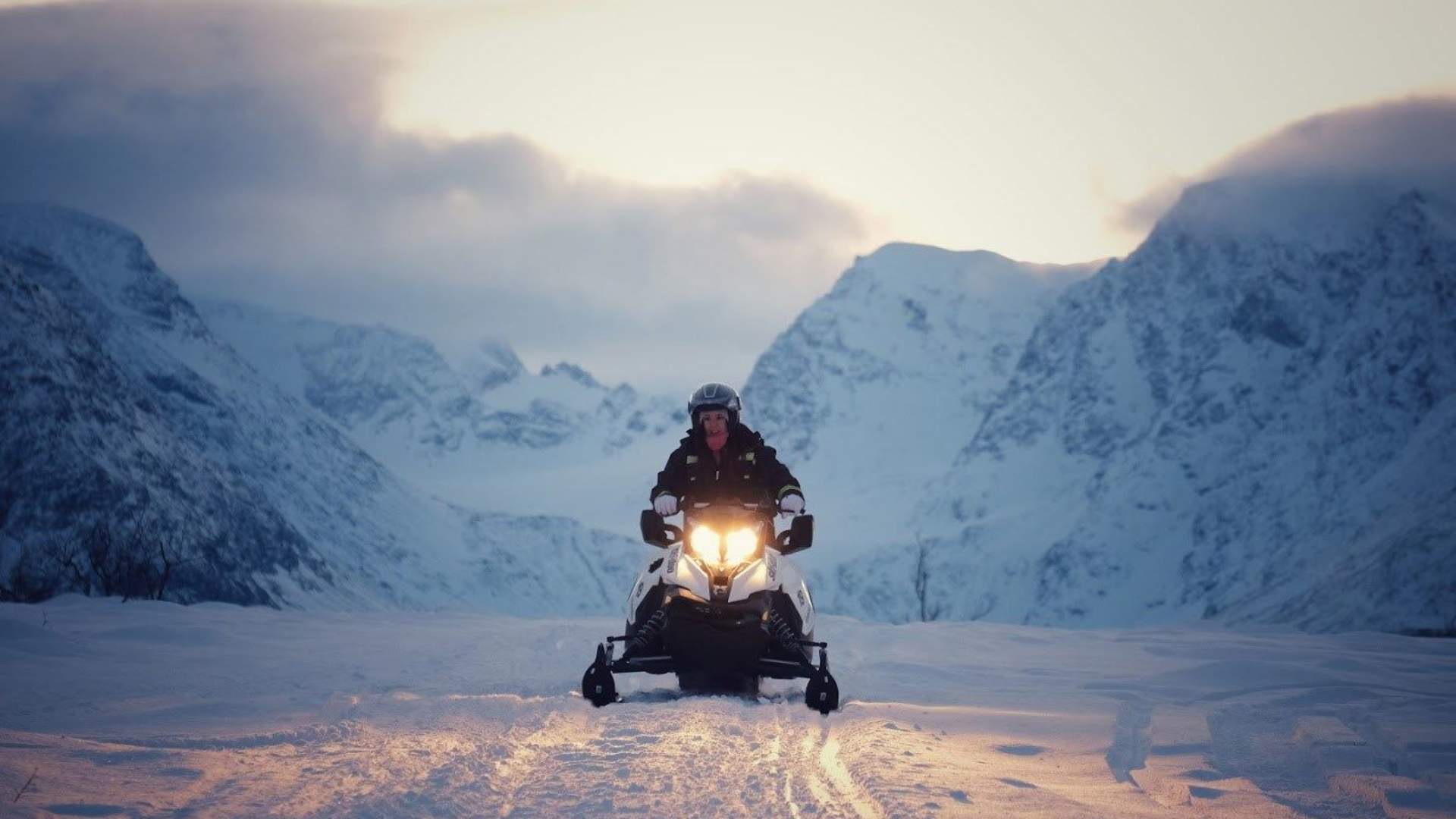 Lyngen Snowmobile Safari