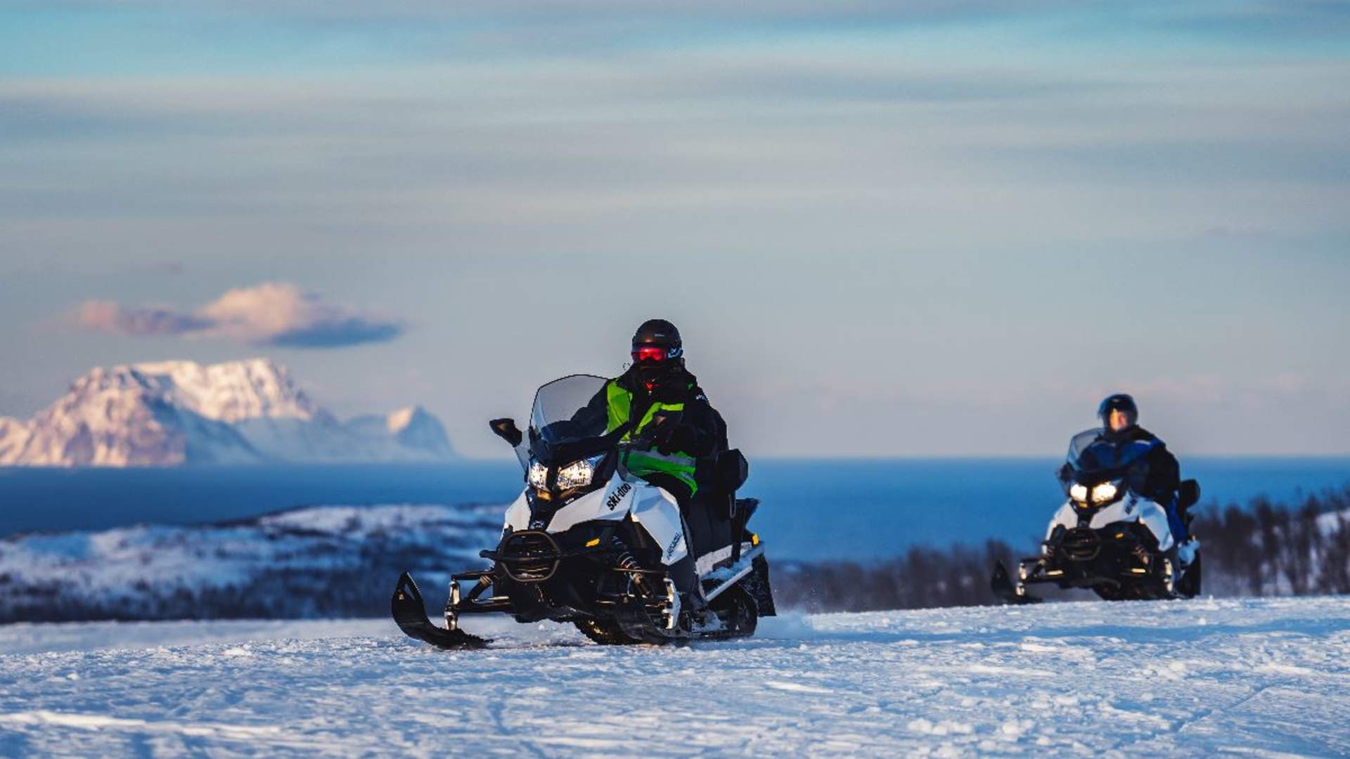 Snøskutersafari i vakre Lyngsalpene - XLyngen