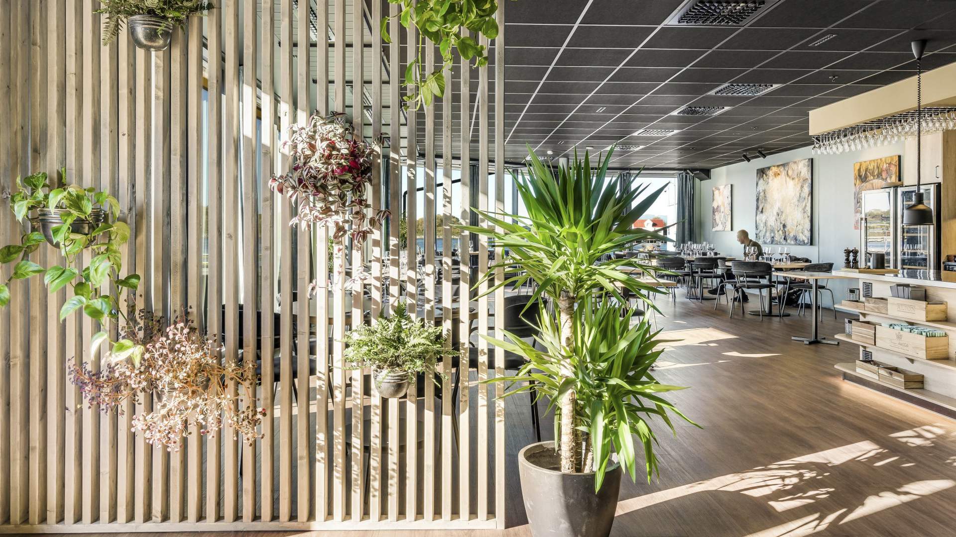 SVANG Restaurant and wine bar in the heart of Brønnøysund