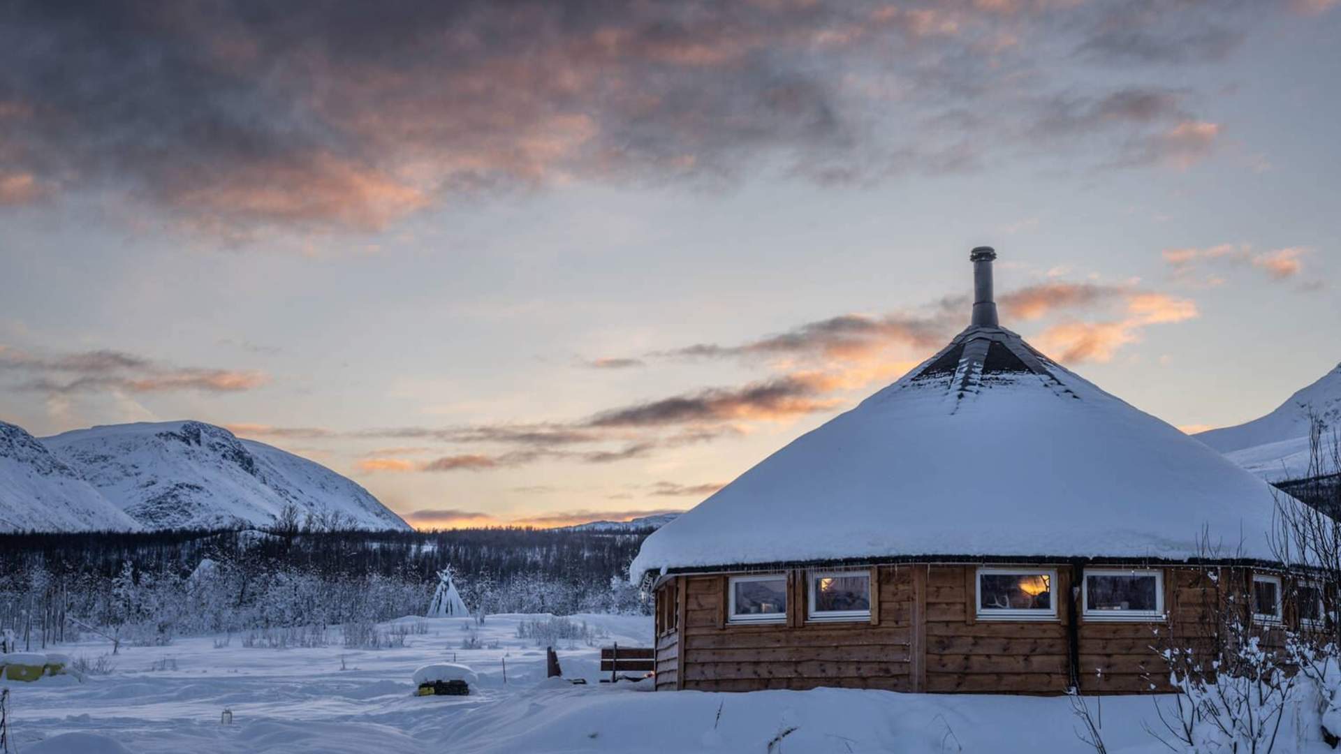 Reindeer Feeding and Sami Culture (1 PM departure)