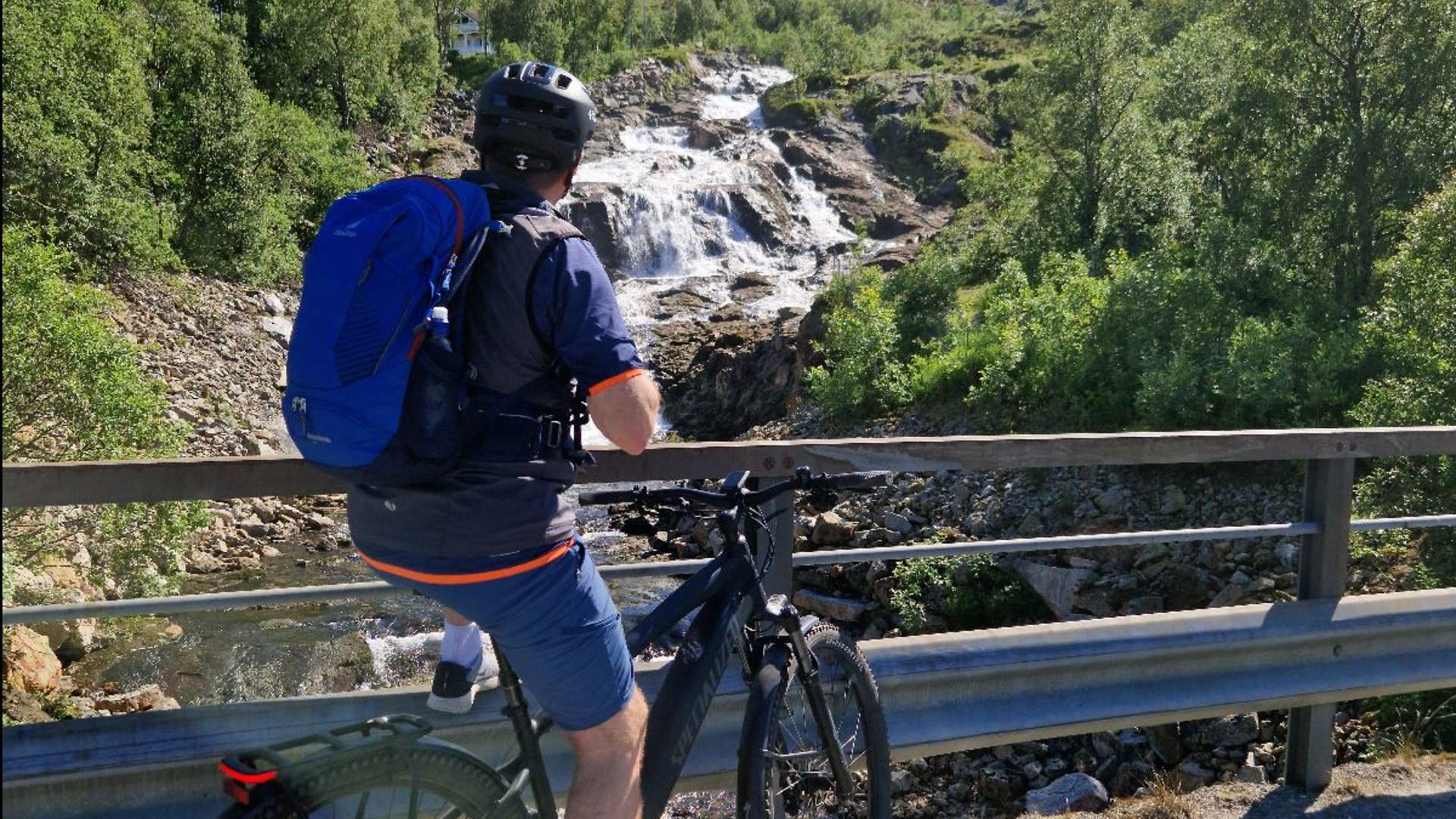 Fjord sightseeing with E-bike