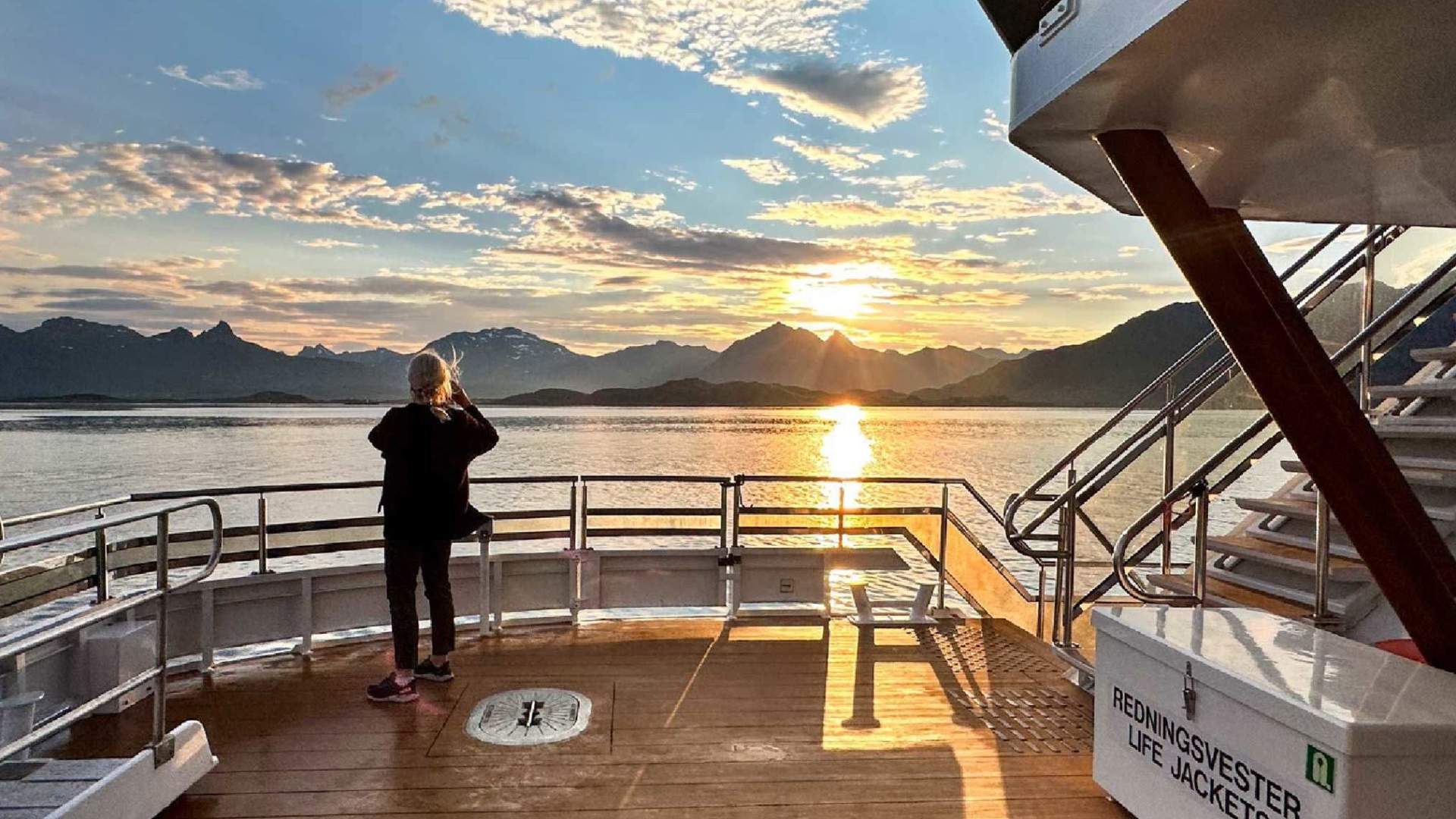 Summer Arctic Light Cruise