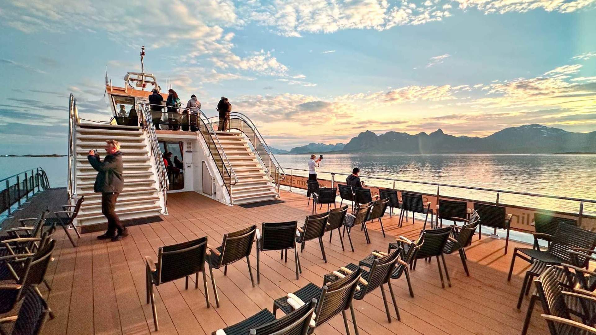Summer Arctic Light Cruise