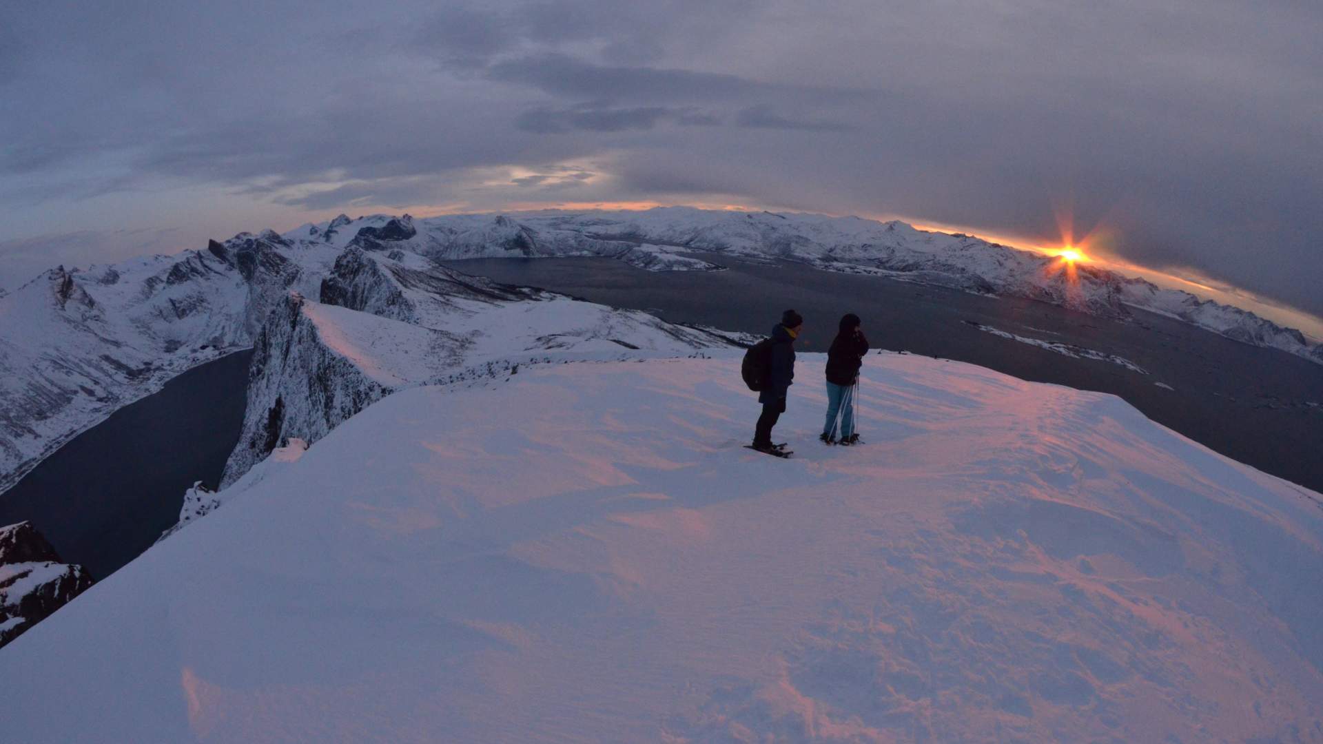 Guidet Nordlystur på truger