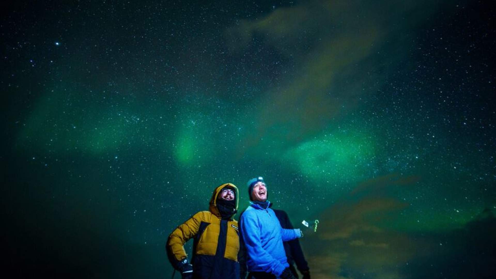 Nordlysjakt med buss