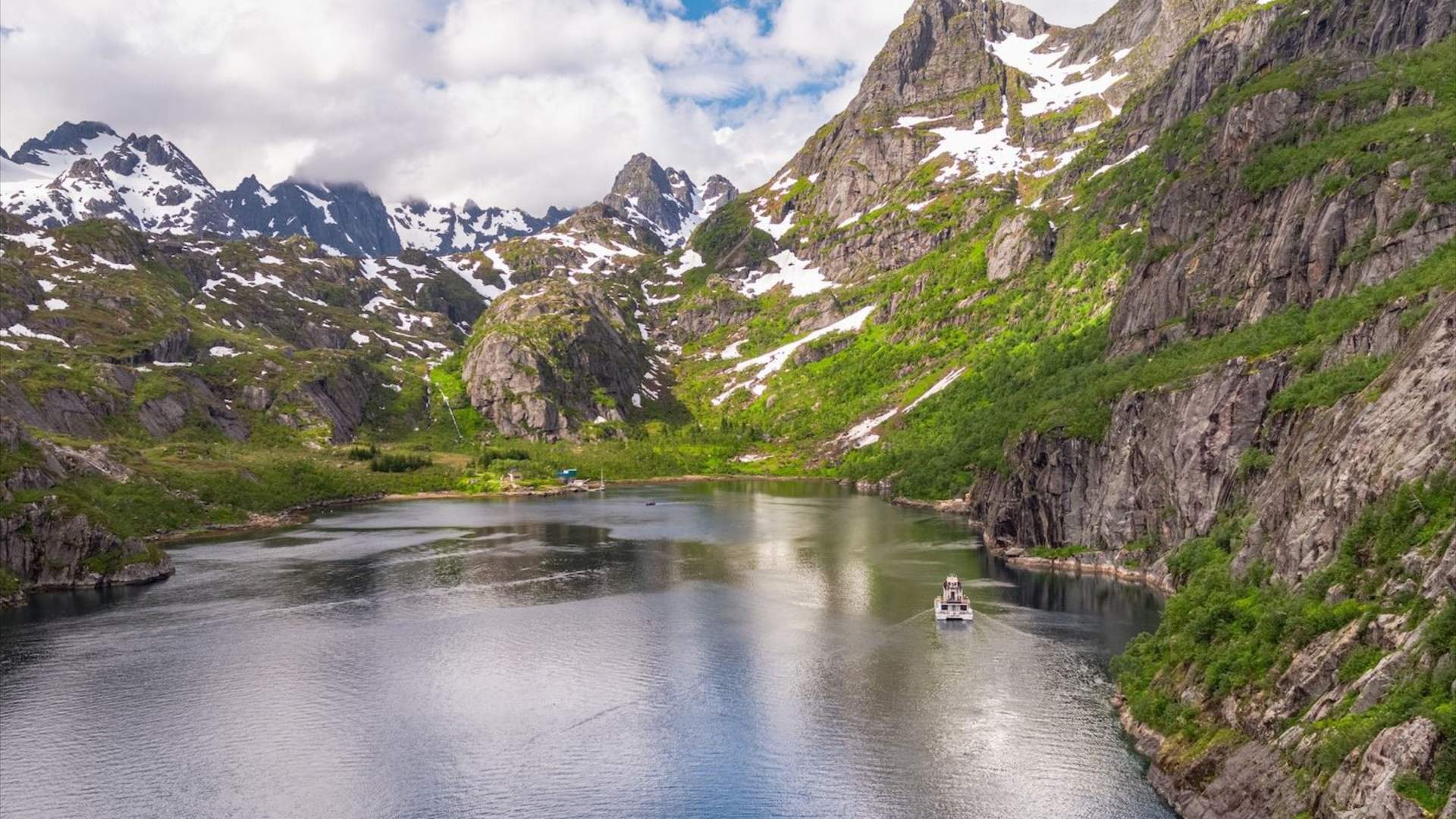 Trollfjordcruise i stillhet