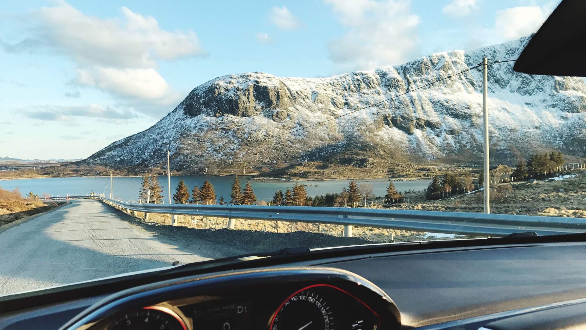 Narvik Car Rental // AVIS