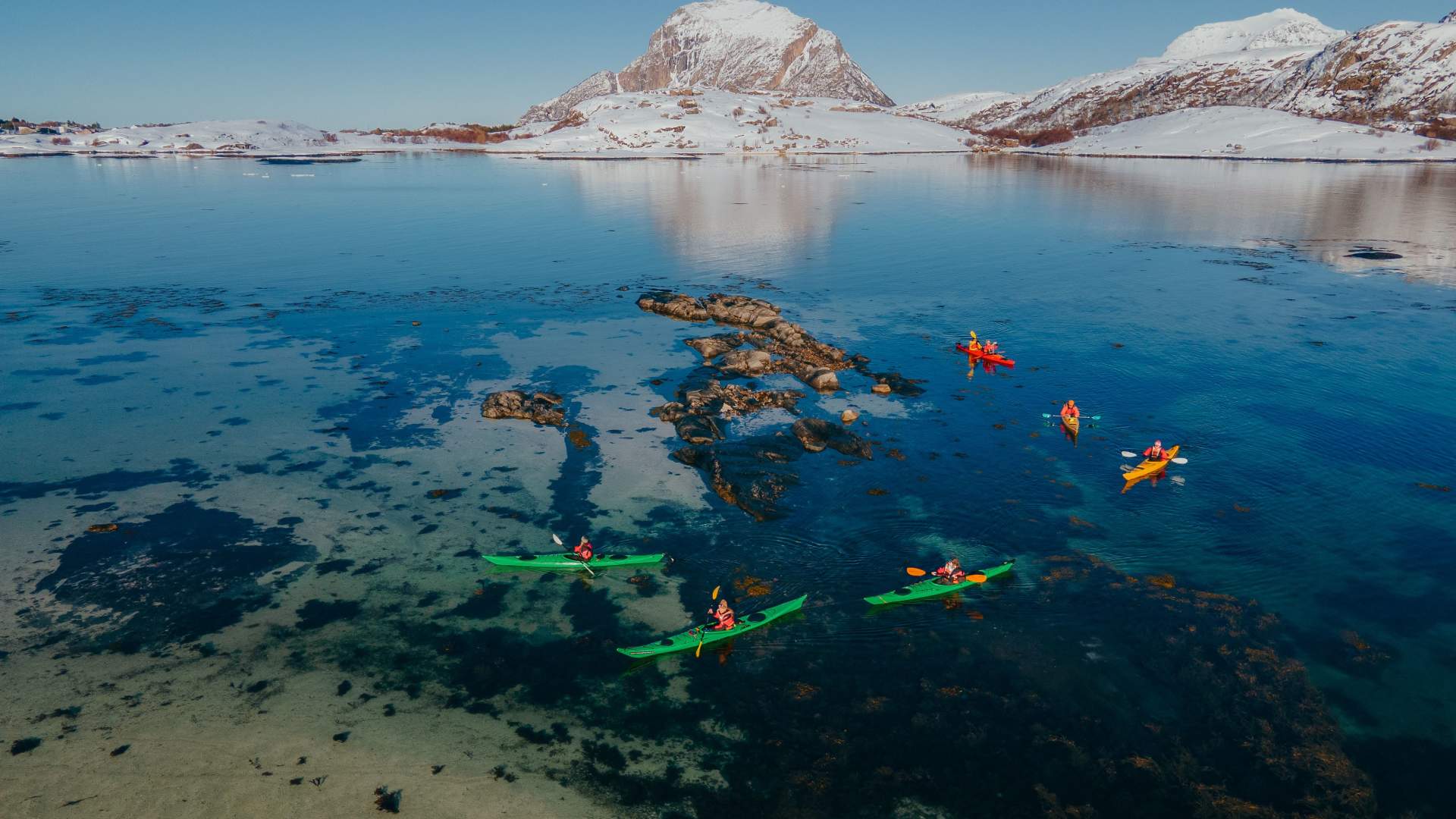 Kayaking on the Helgeland coast &#8211; Head for the kayaking paradise: STØTT