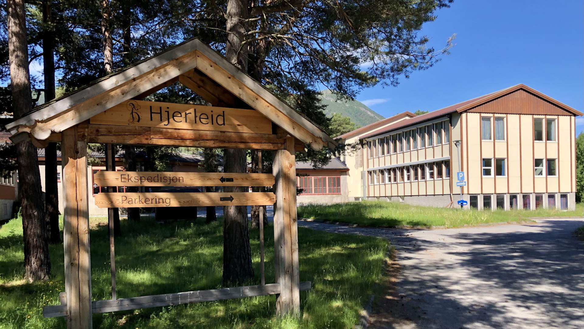 Hjerleid school- and craftcenter