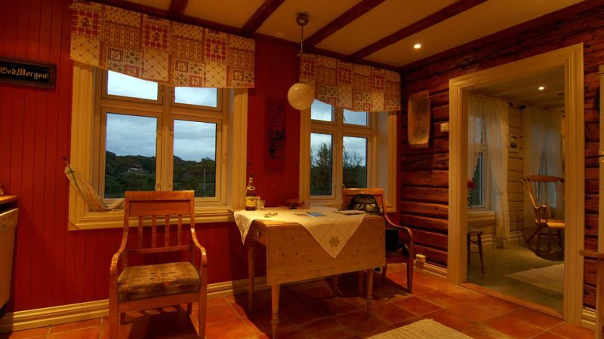 kjokkenbord-nordlandshuset.jpg